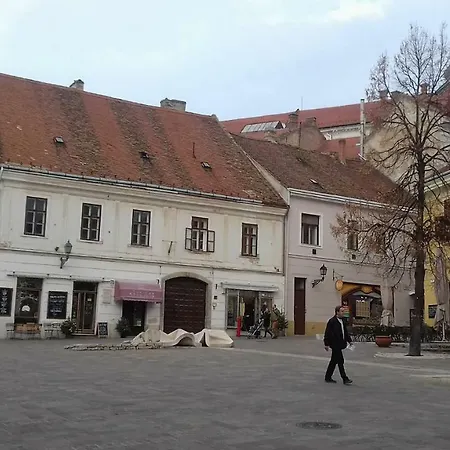 Jokai Apartman Apartmán *